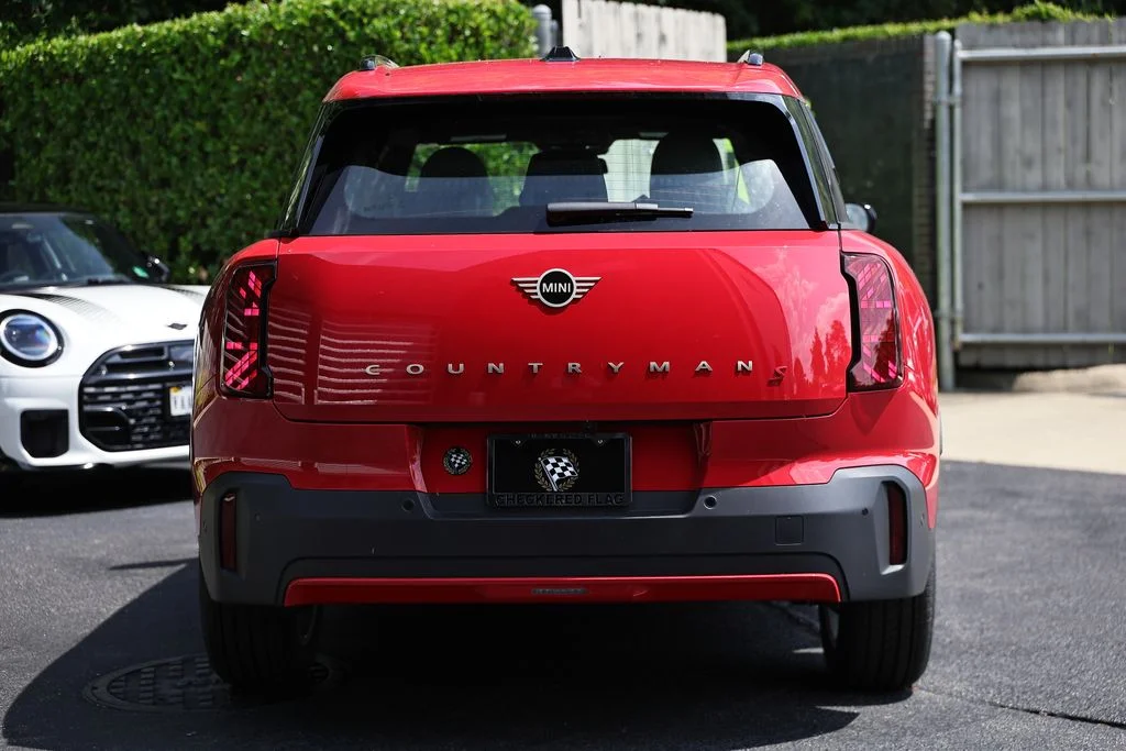 New 2027 Chili Red MINI Signature Plus image 10
