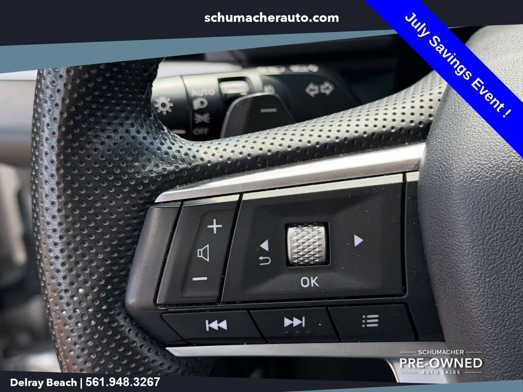 Used 2024  Mitsubishi  image 27