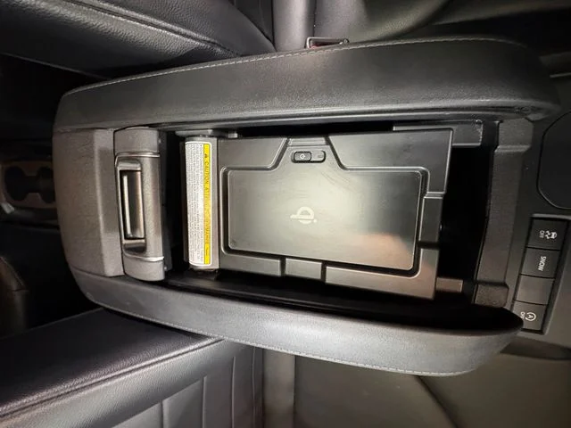 Used 2022  Toyota XLE image 18