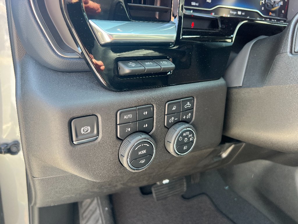 2025 Chevrolet Silverado 2500 HD High Country - Photo 29