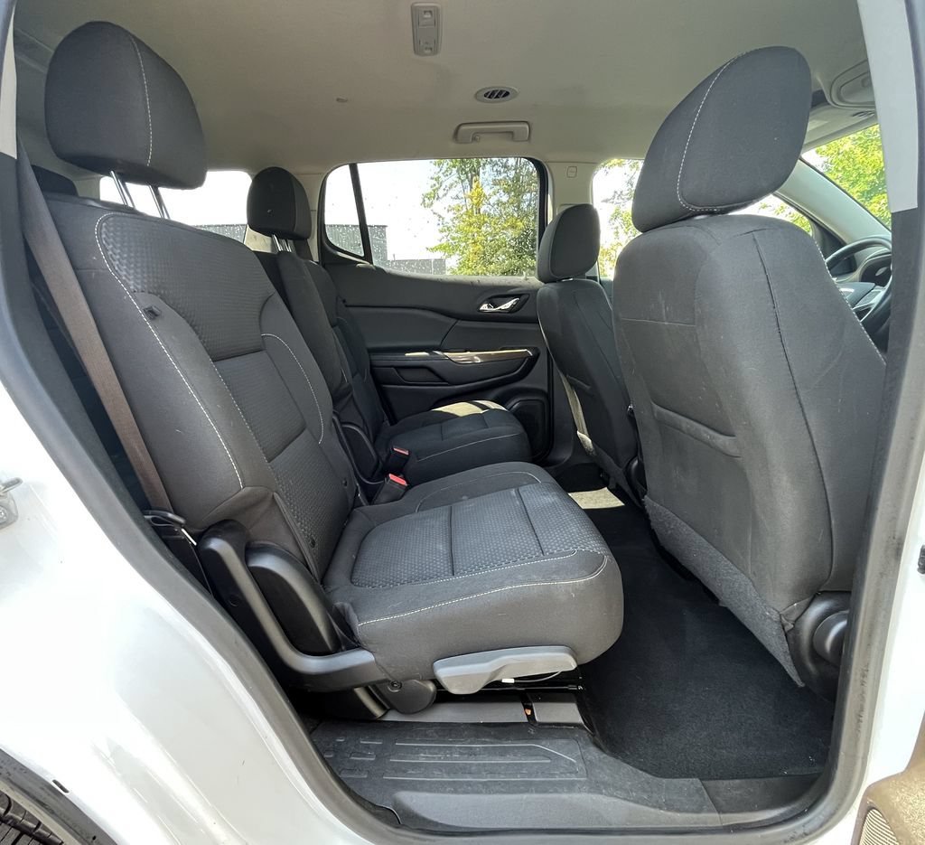 2021 GMC Acadia SLE - Photo 19