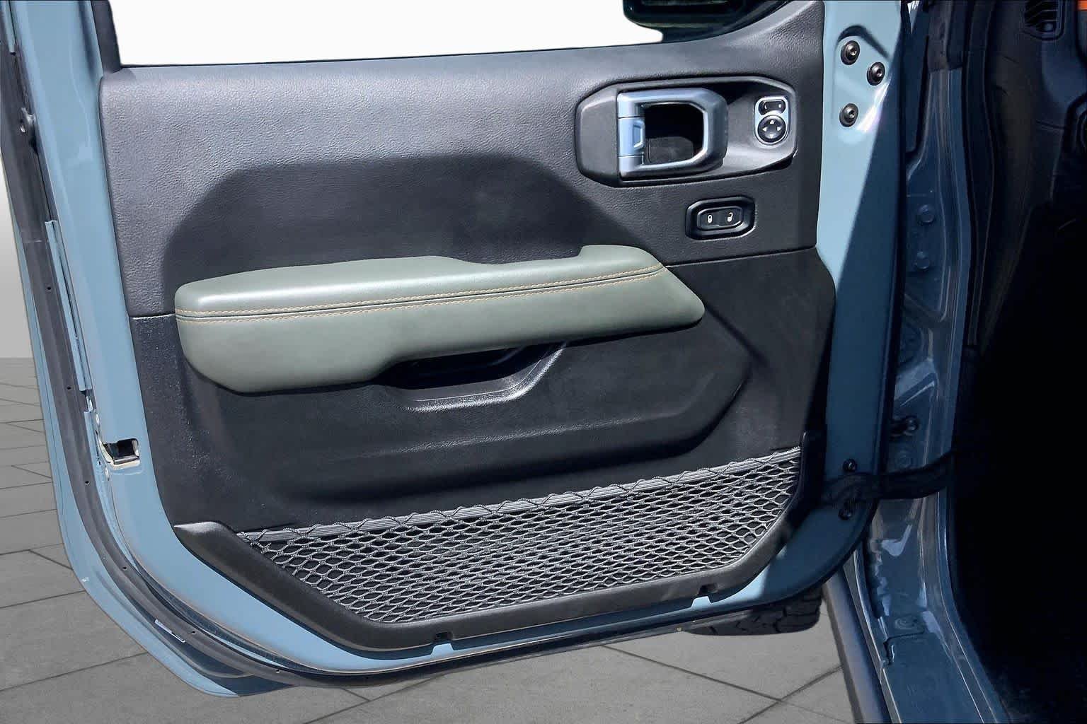 Used 2024 Anvil Clearcoat Jeep Mojave image 22