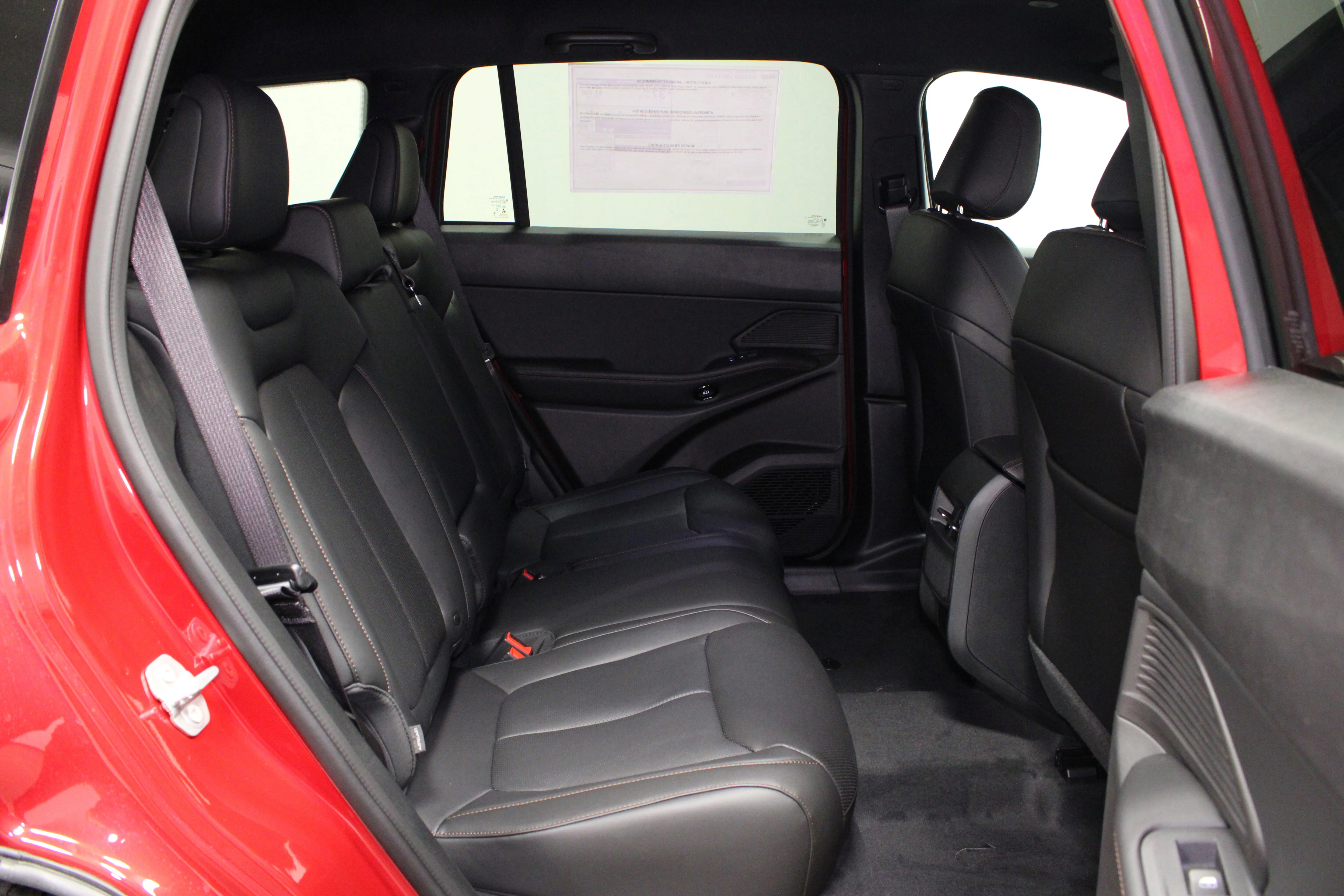 New 2026 Red Hot Pearl-Coat Exterior Paint Jeep Limited image 15
