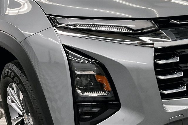 Used 2025 Sterling Gray Metallic Chevrolet LT image 34