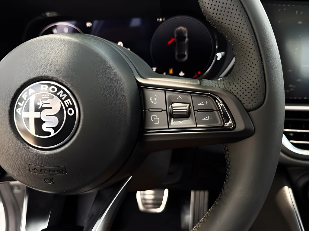 New 2026 White Alfa Romeo Base image 12