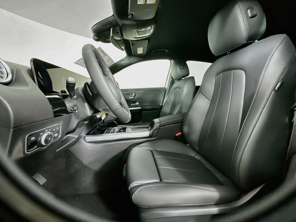 New 2026 Polar White Mercedes-Benz GLA 250 image 52
