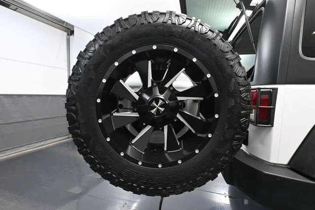 2012 Jeep Wrangler Unlimited Rubicon - Photo 14