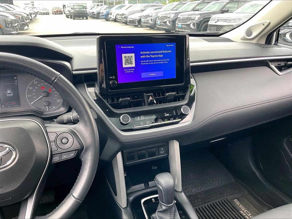 Used 2024 Wind Chill Pearl Toyota LE image 17
