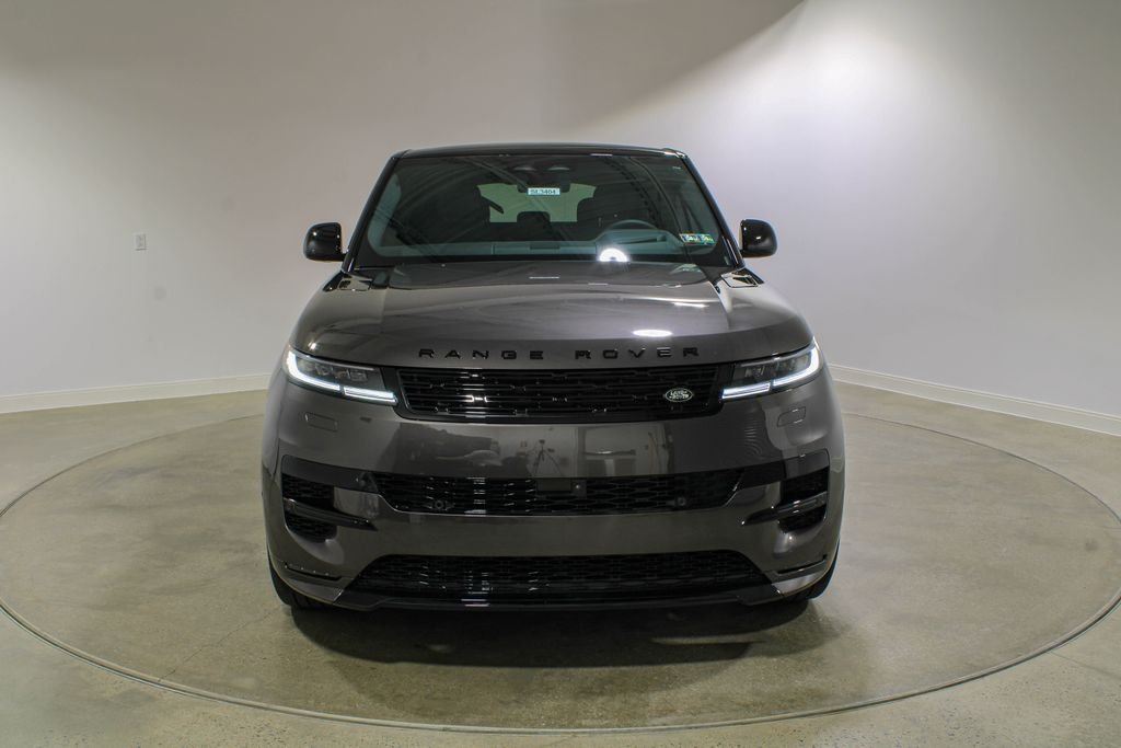 New 2026 Charente Grey Land Rover Dynamic SE P530 V8 image 8