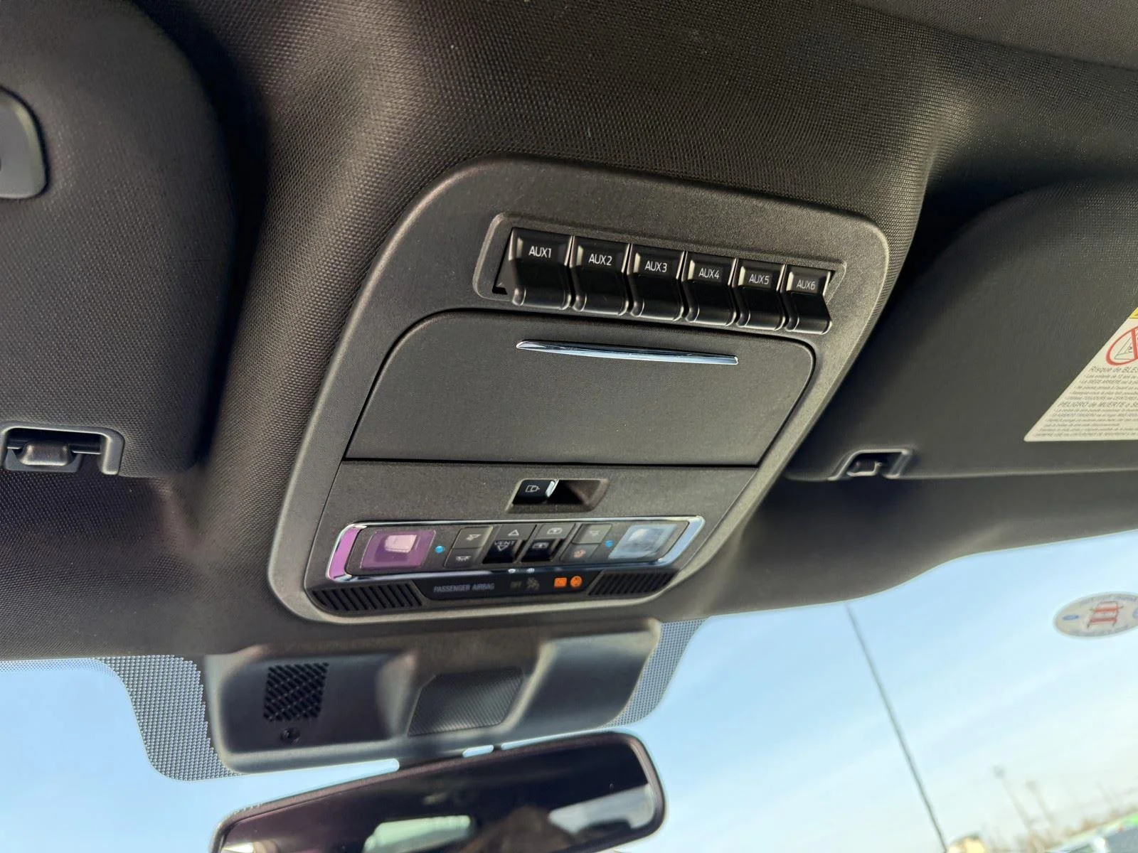 New 2026 Glacier Gray Metallic Tri-Coat Ford F-250® Platinum® image 27