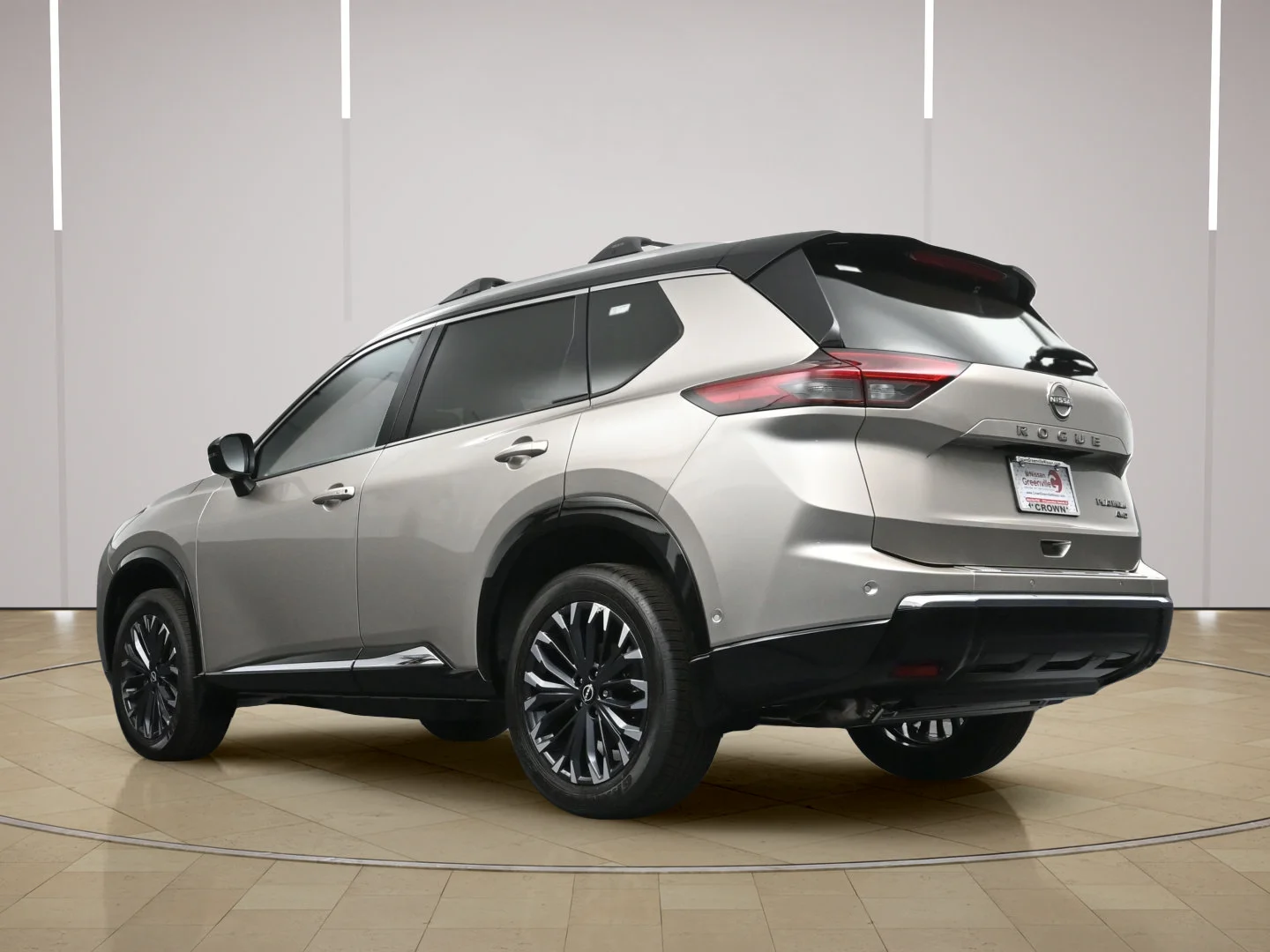 New 2026 Champagne Silver Metallic/Super Black Nissan Platinum image 31