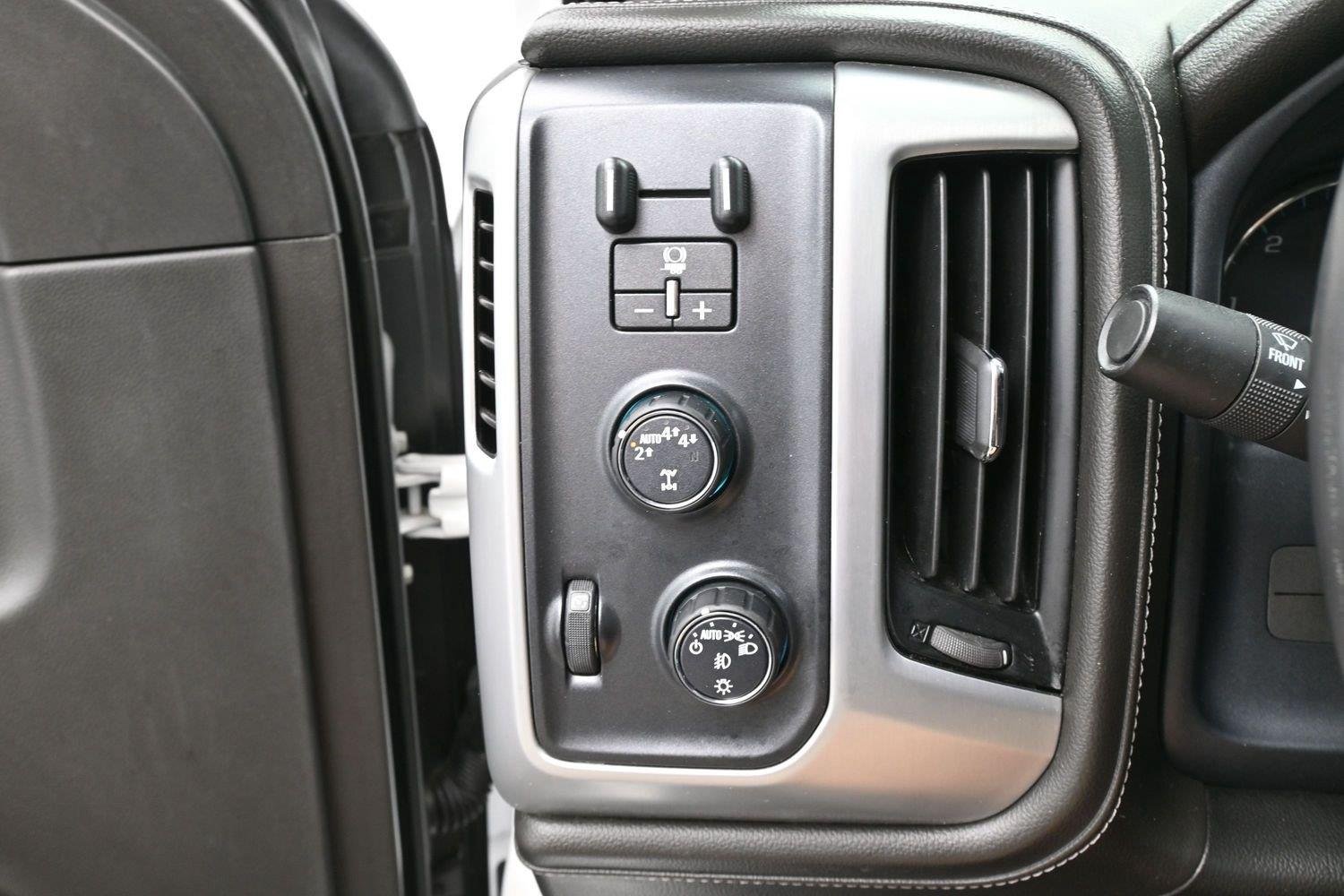 Used 2018 Summit White GMC SLT image 28