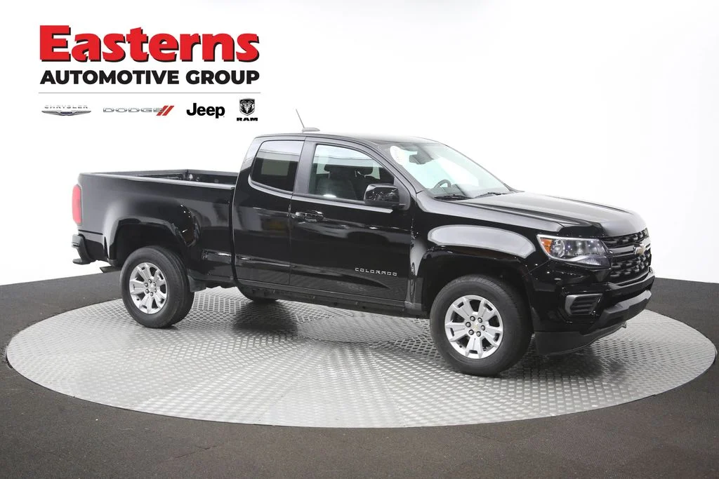 Used 2022 Black Chevrolet LT image 60