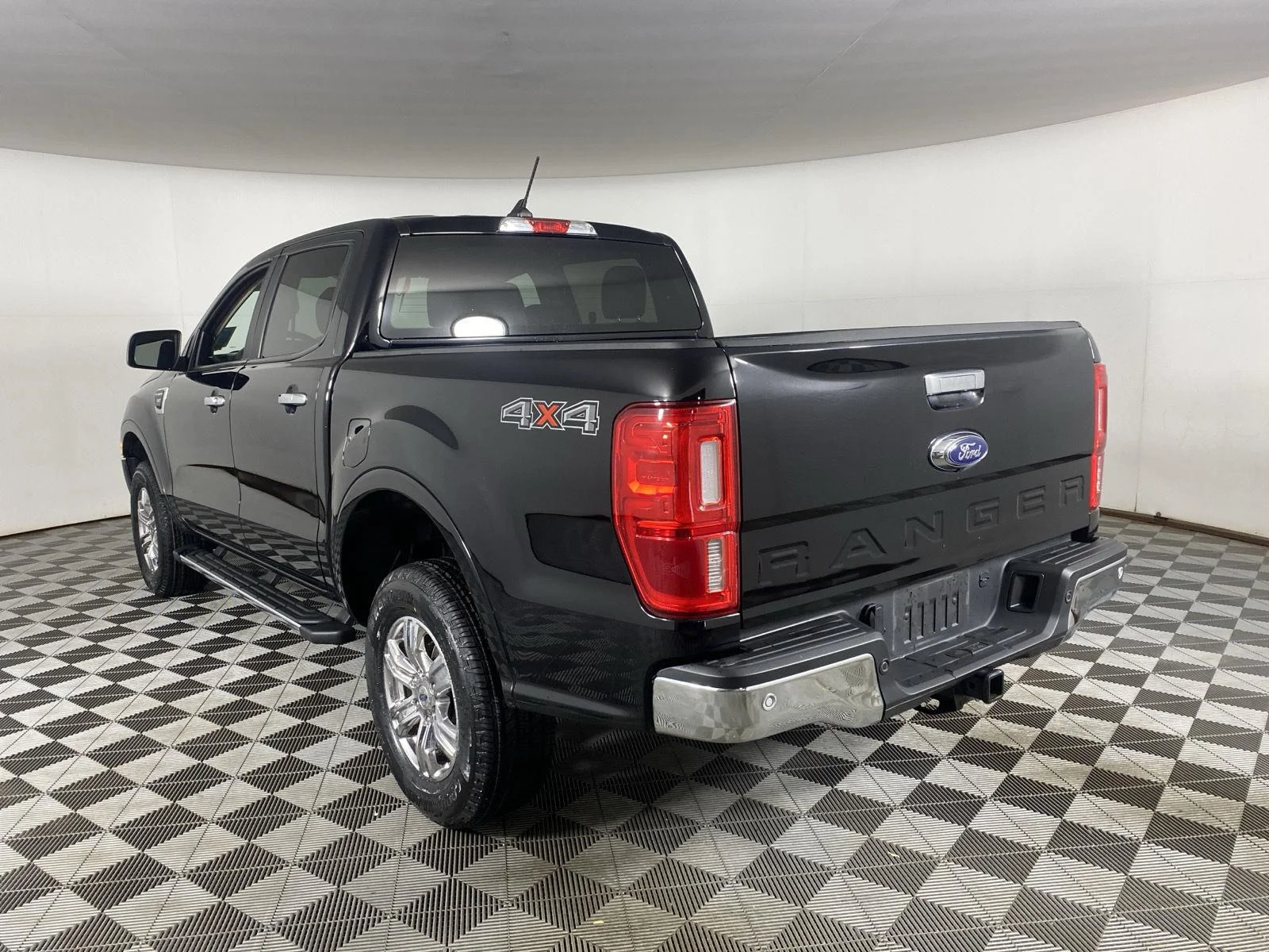 Used 2023 Shadow Black Ford XLT image 15