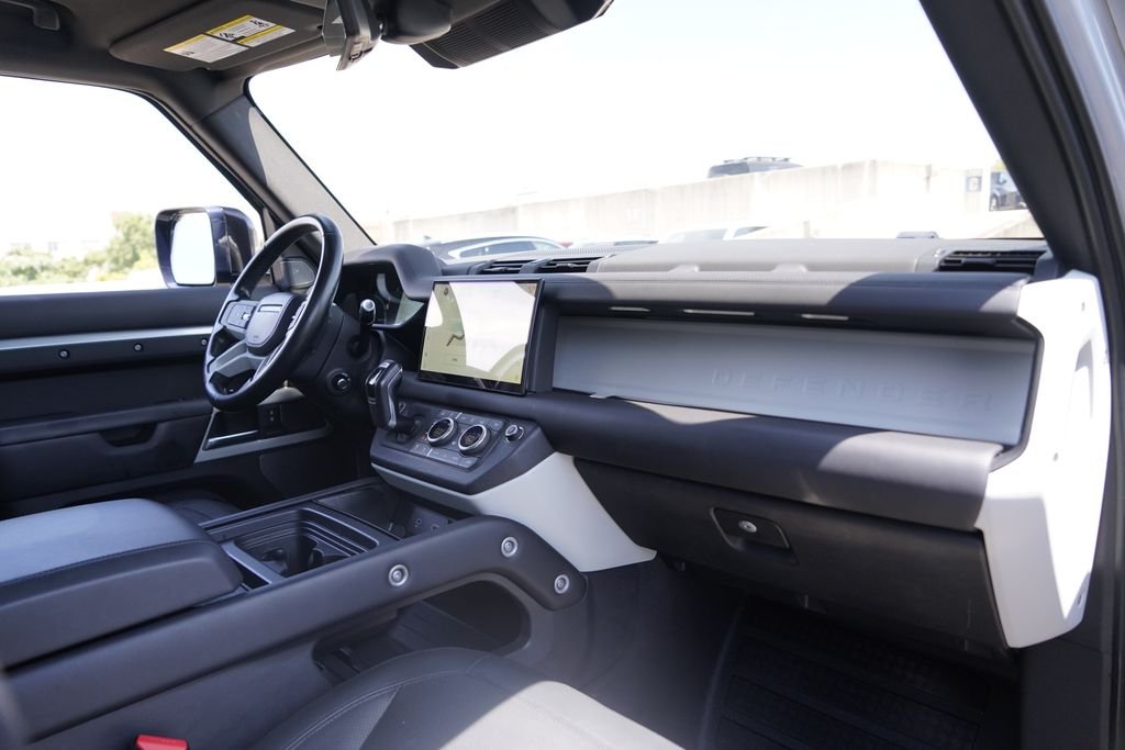 Used 2022 Silver Land Rover XS Edition image 21