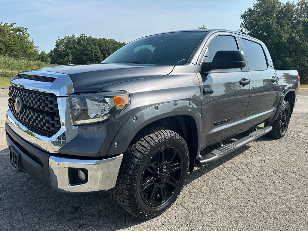 Used 2020 Gray Toyota SR5 image 1