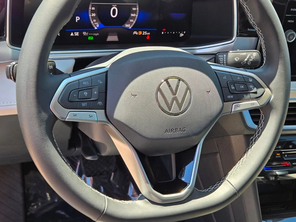 New 2026 Silver Volkswagen 1.5T SE image 11