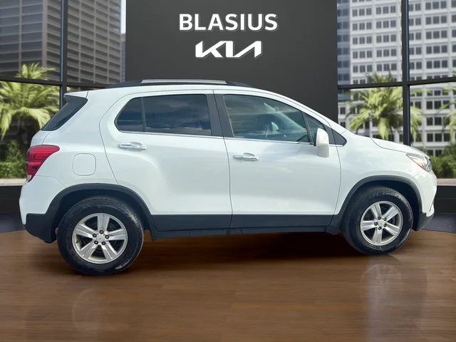 Used 2019 White Chevrolet LT image 6