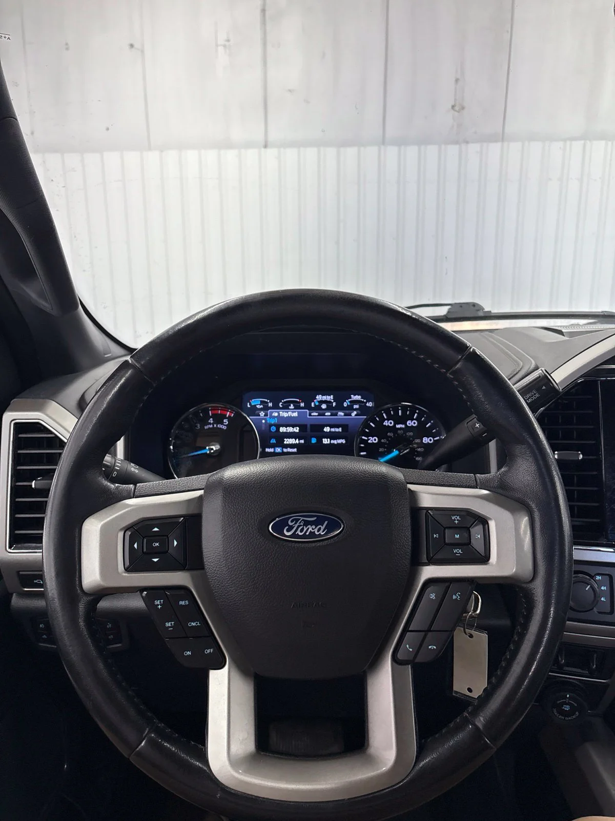 Used 2022 White Ford Lariat image 10