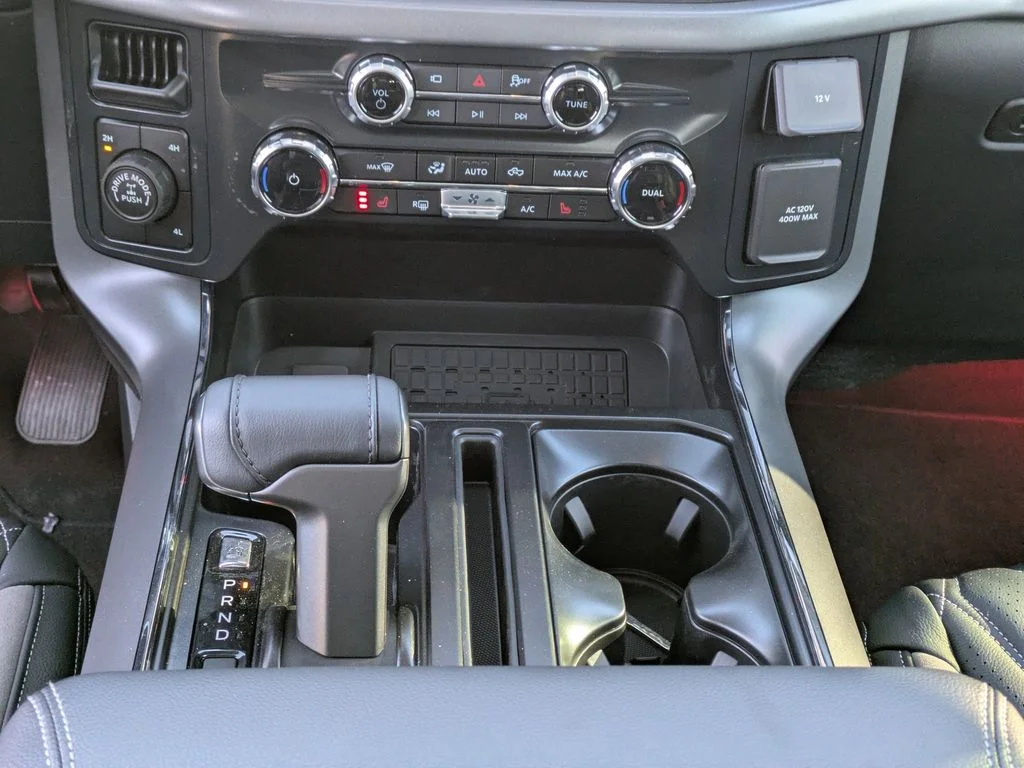 New 2026 Agate Black Metallic Ford XLT image 22