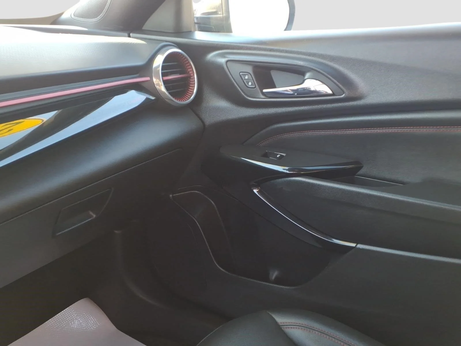 2024 Chevrolet Trax RS - Photo 20