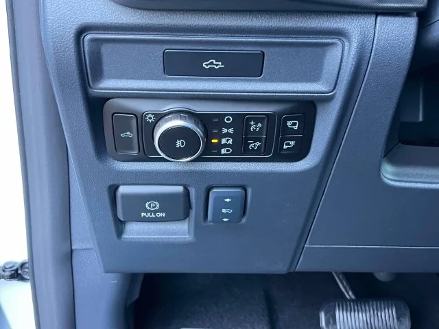 New 2026 Oxford White Ford Tremor® image 23