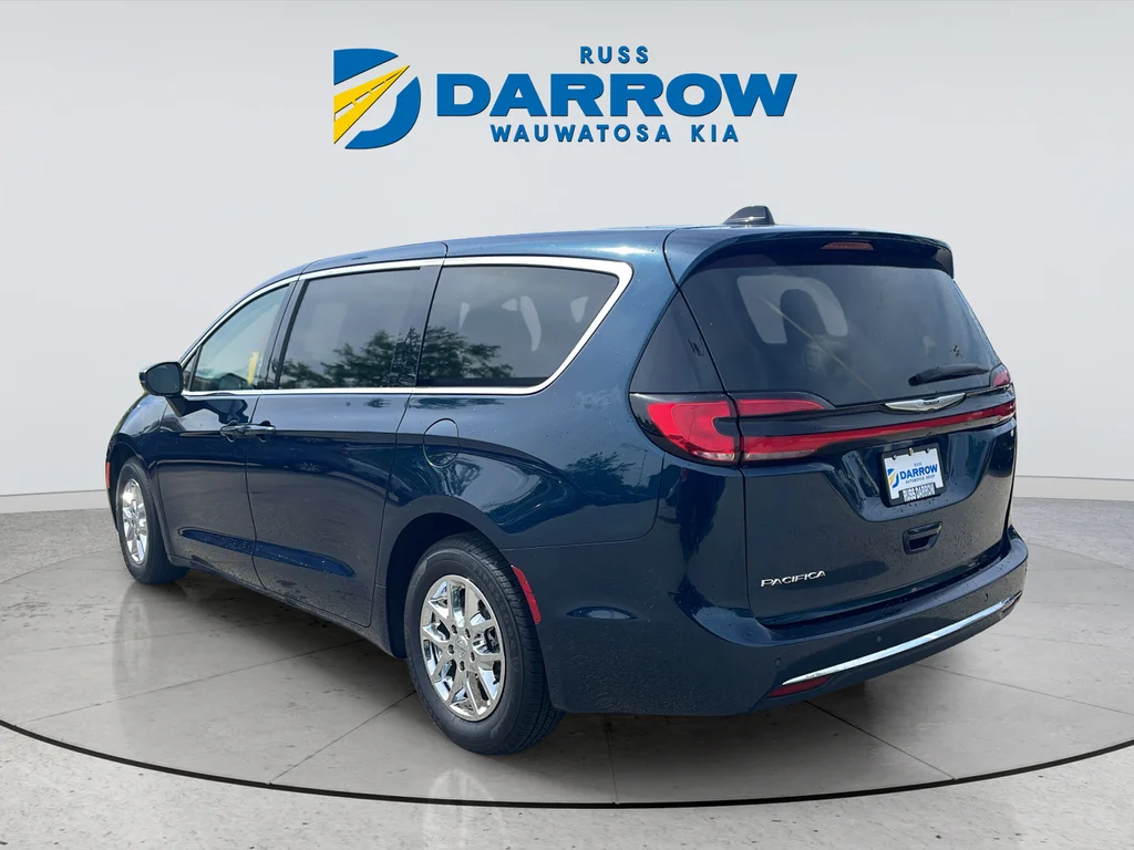 Used 2023 Blue Chrysler Touring L image 3