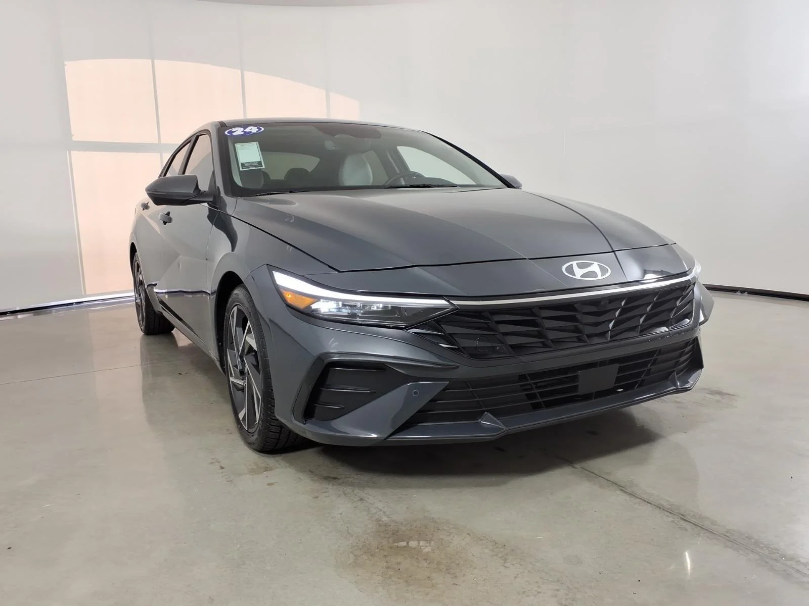 Used 2024 Ecotronic Gray Hyundai Limited image 20