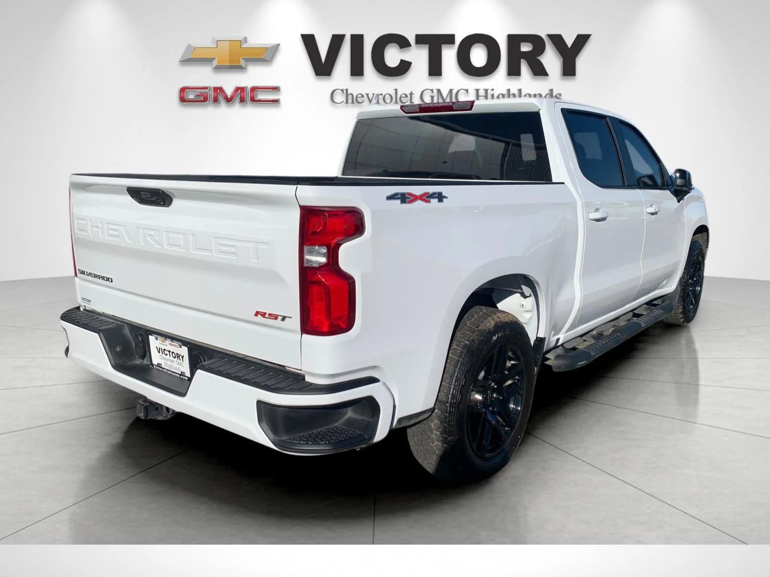 Used 2026 Summit White Chevrolet RST image 3