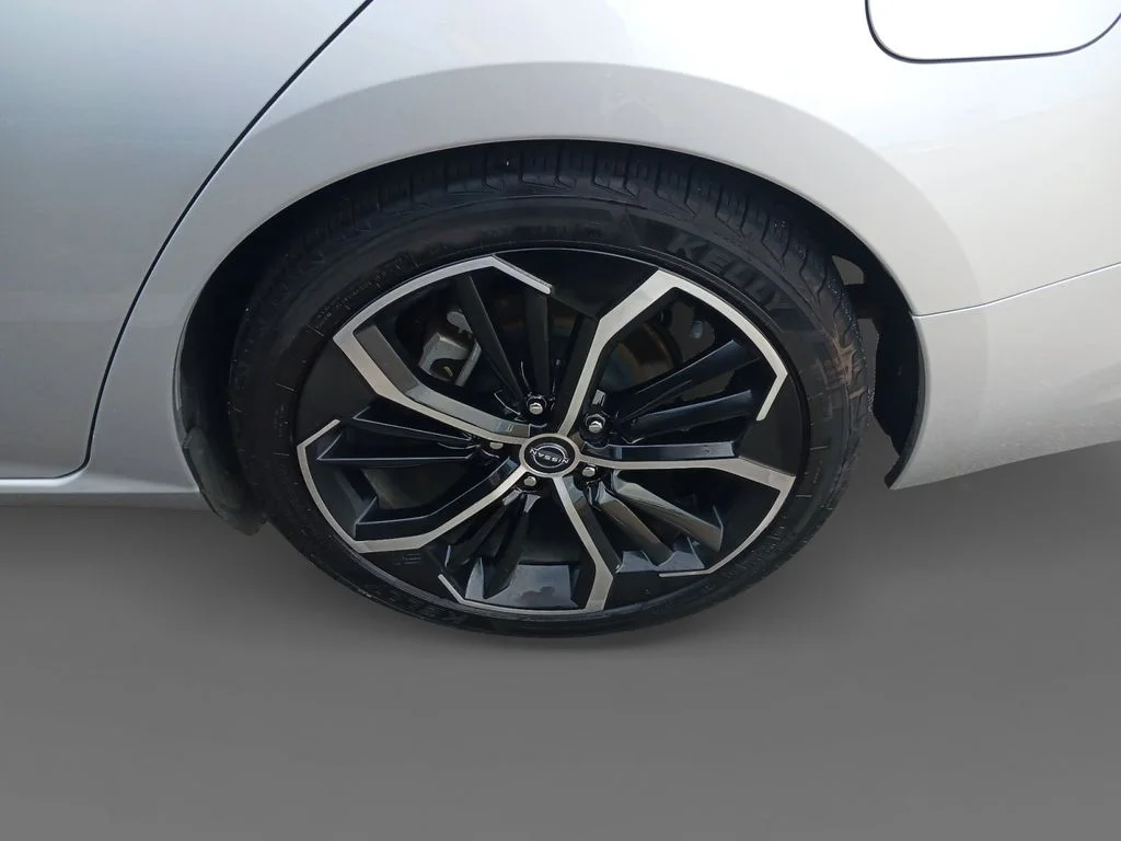 Used 2024 Silver Nissan 2.5 SR image 8