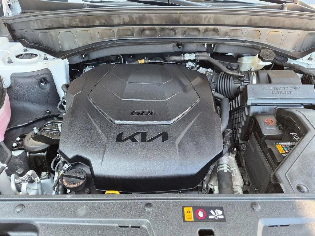 Used 2024 White Kia EX X-Line image 32