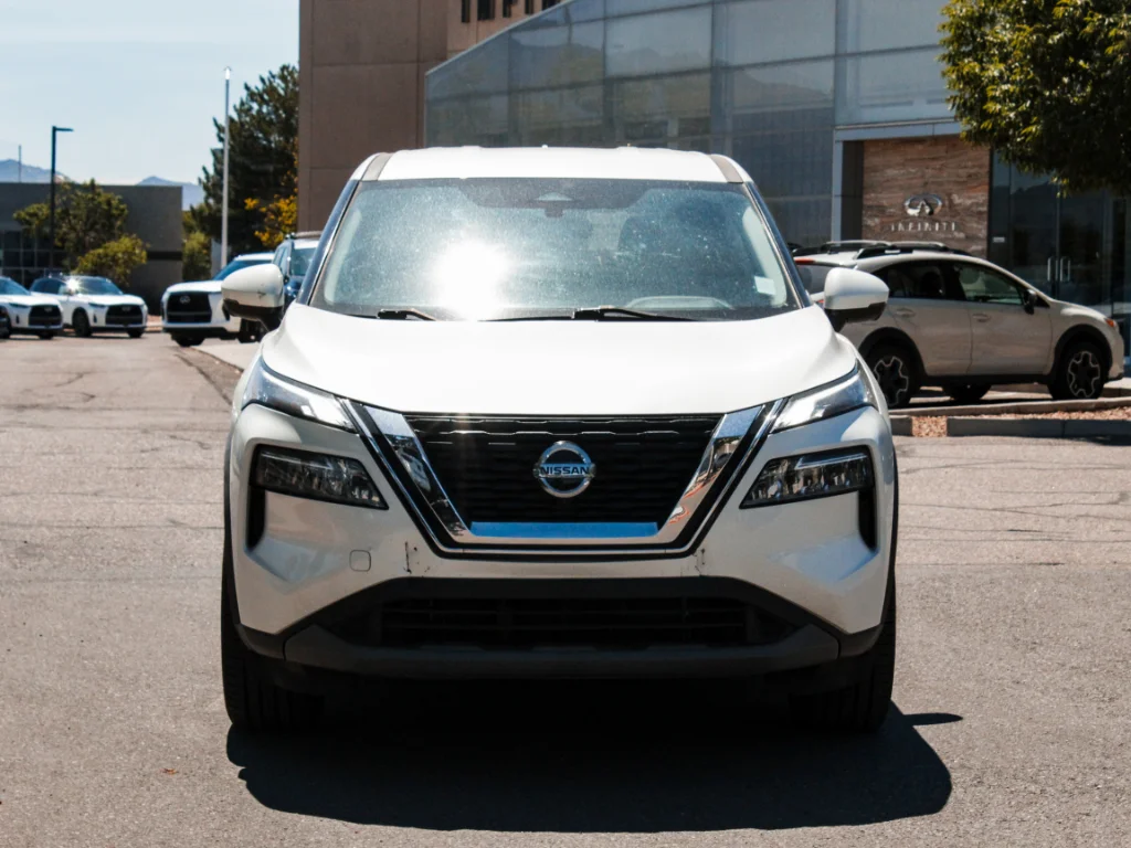 Used 2021 Pearl White Tricoat Nissan SV image 2
