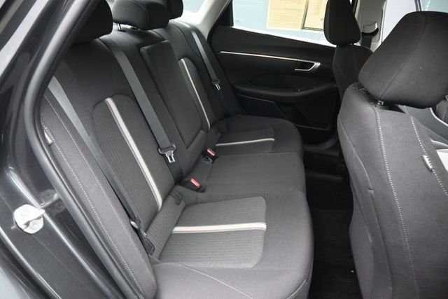 Used 2024 Gray Hyundai SEL image 2