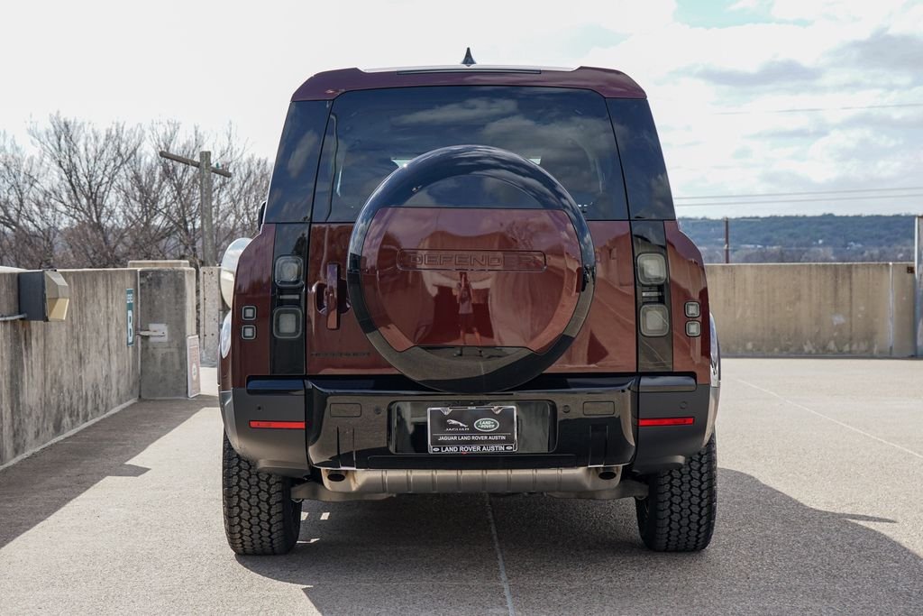 New 2026 Sedona Red Metallic Land Rover S image 9