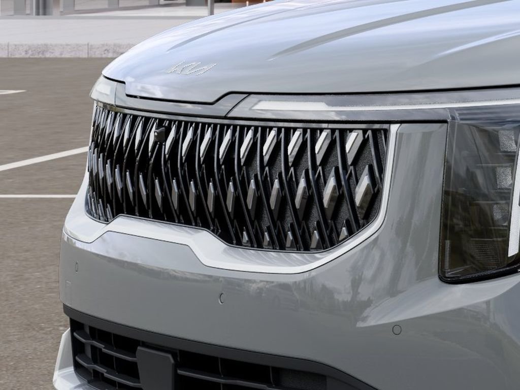 New 2027 Ceramic Silver Kia LXS image 12