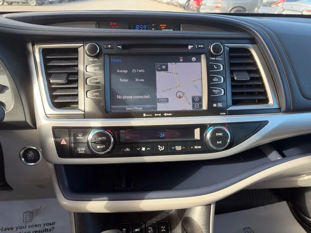 Used 2019 Blue Toyota XLE image 19