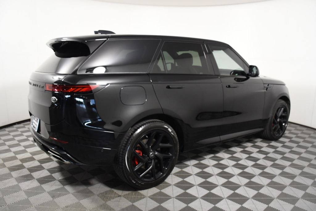 Used 2023 Santorini Black Metallic Land Rover SE Dynamic image 7