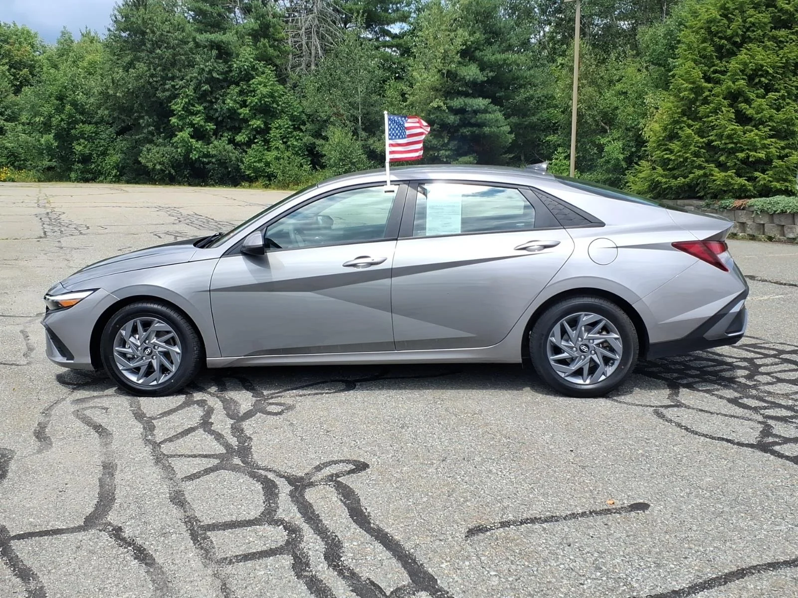 Used 2024 Fluid Metal Hyundai SEL image 8