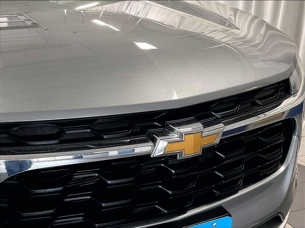 Used 2025 Gray Chevrolet LT image 31