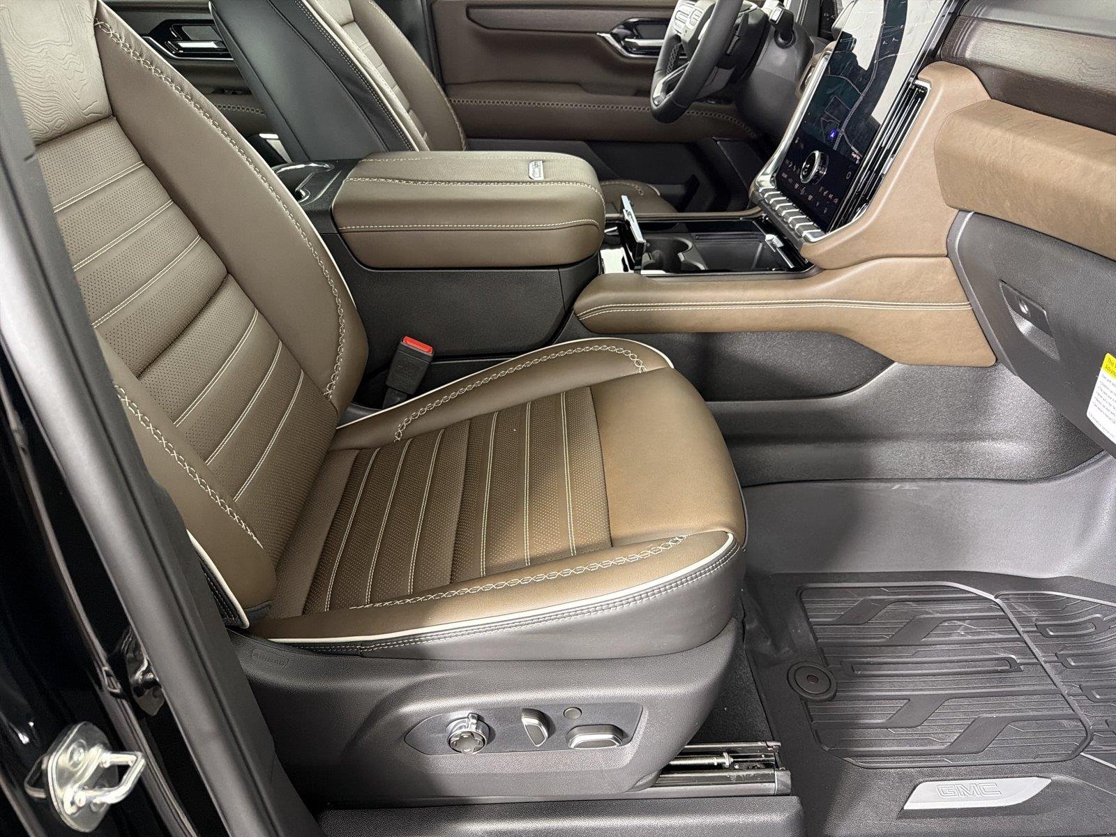 2027 GMC Yukon Denali Ultimate - Photo 11