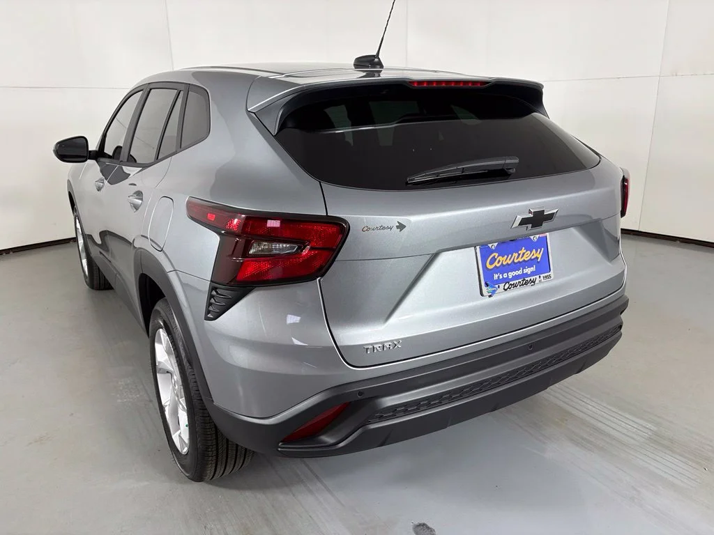 2026 Chevrolet Trax LS - Photo 7