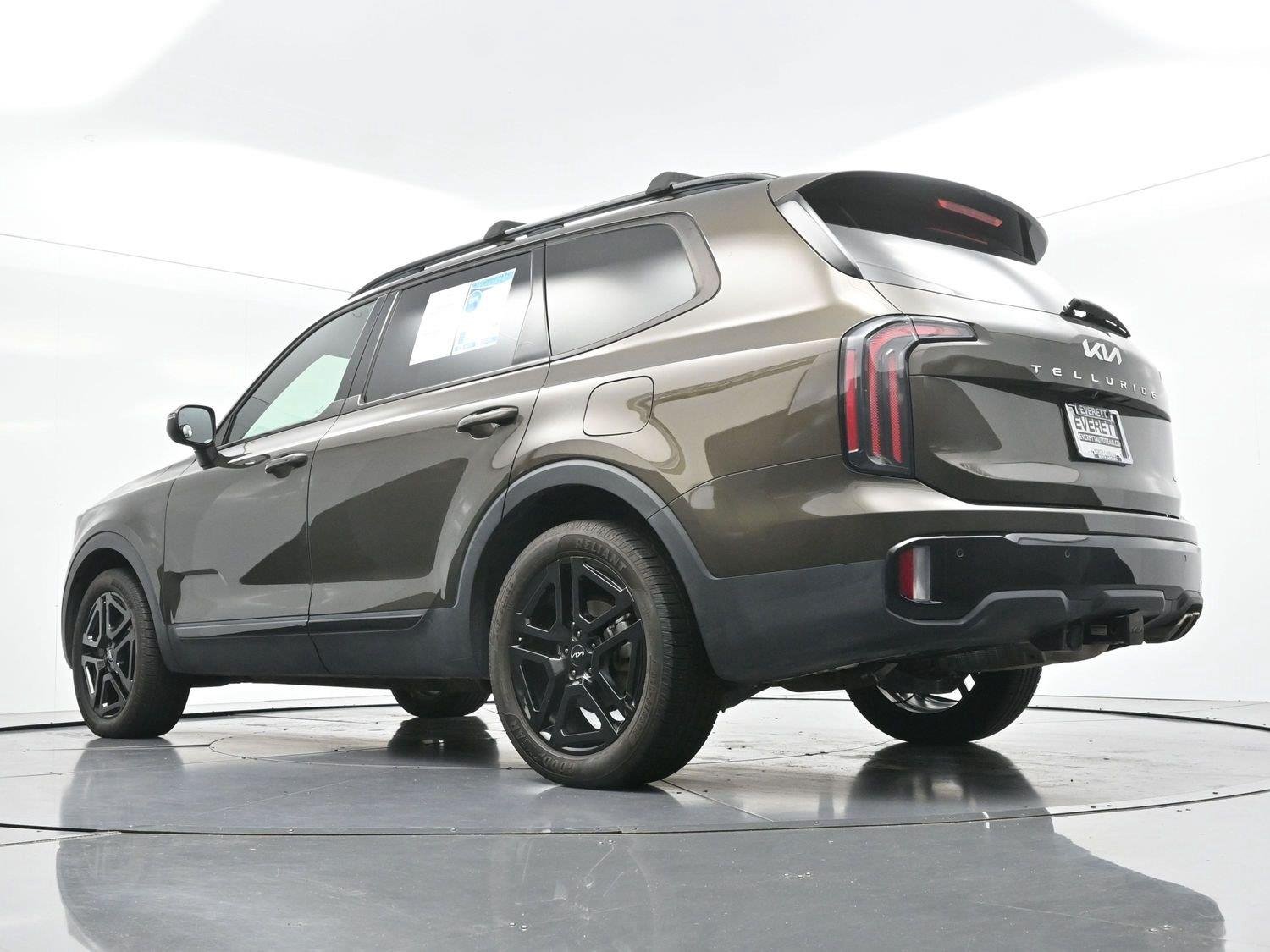 Used 2024 Dark Moss Kia EX X-Line image 58