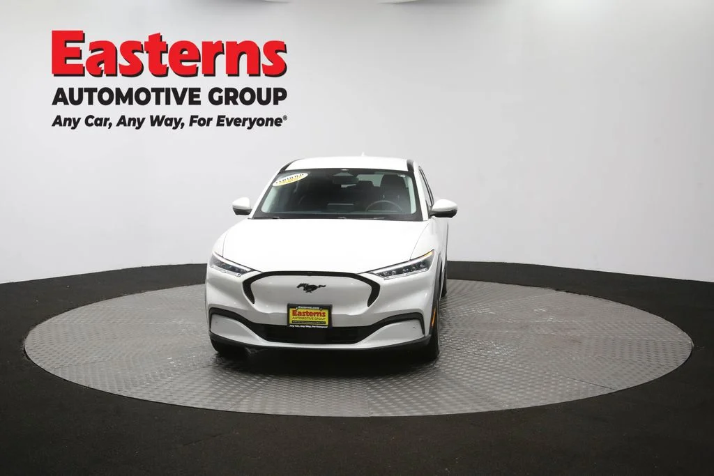 Used 2021 White Ford Select image 55