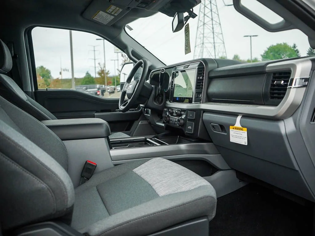 New 2026 Oxford White Ford F-350® XLT image 8
