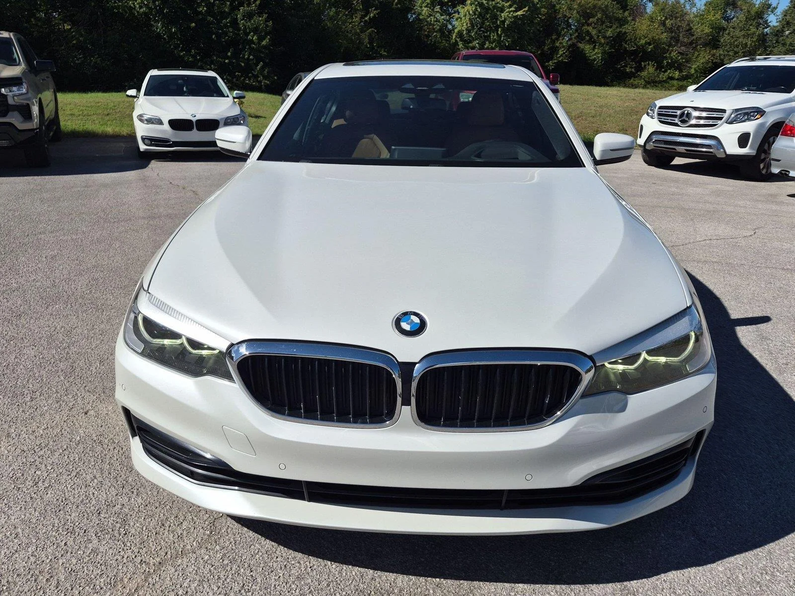 Used 2019 Mineral White Metallic BMW 530i xDrive image 8