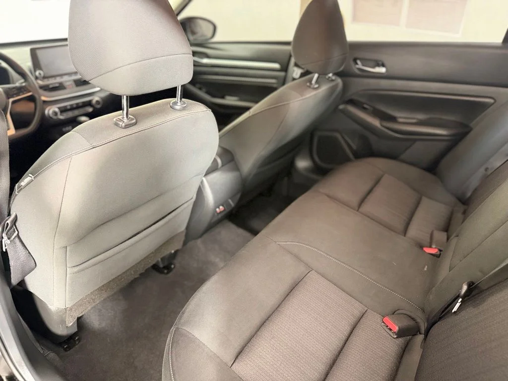 Used 2021 Black Nissan 2.5 SV image 14