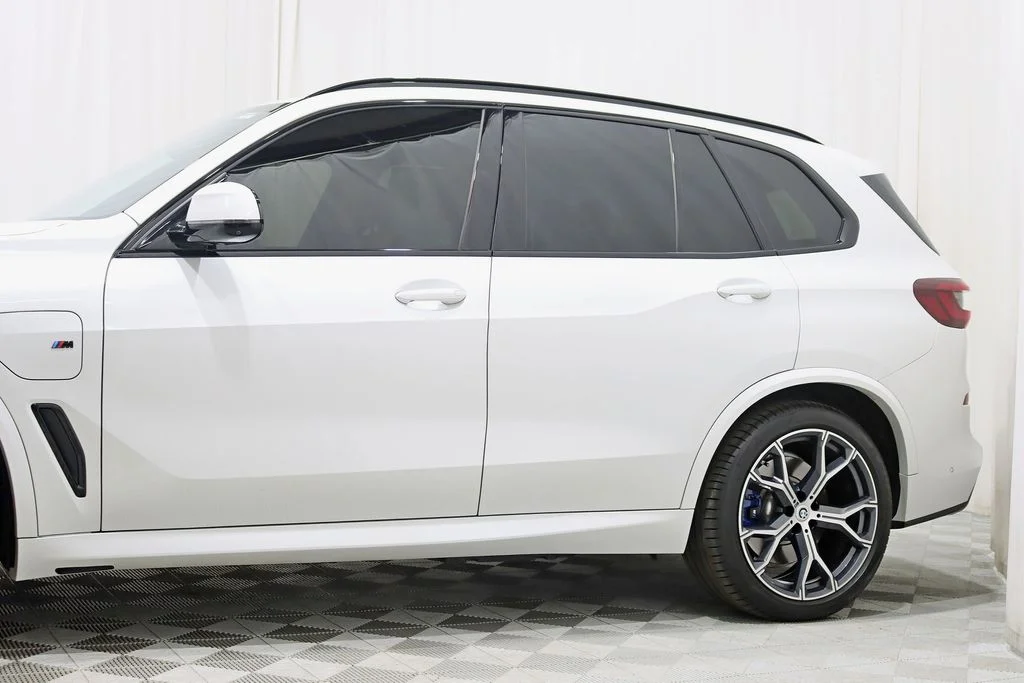 Used 2023 White BMW xDrive45e image 4
