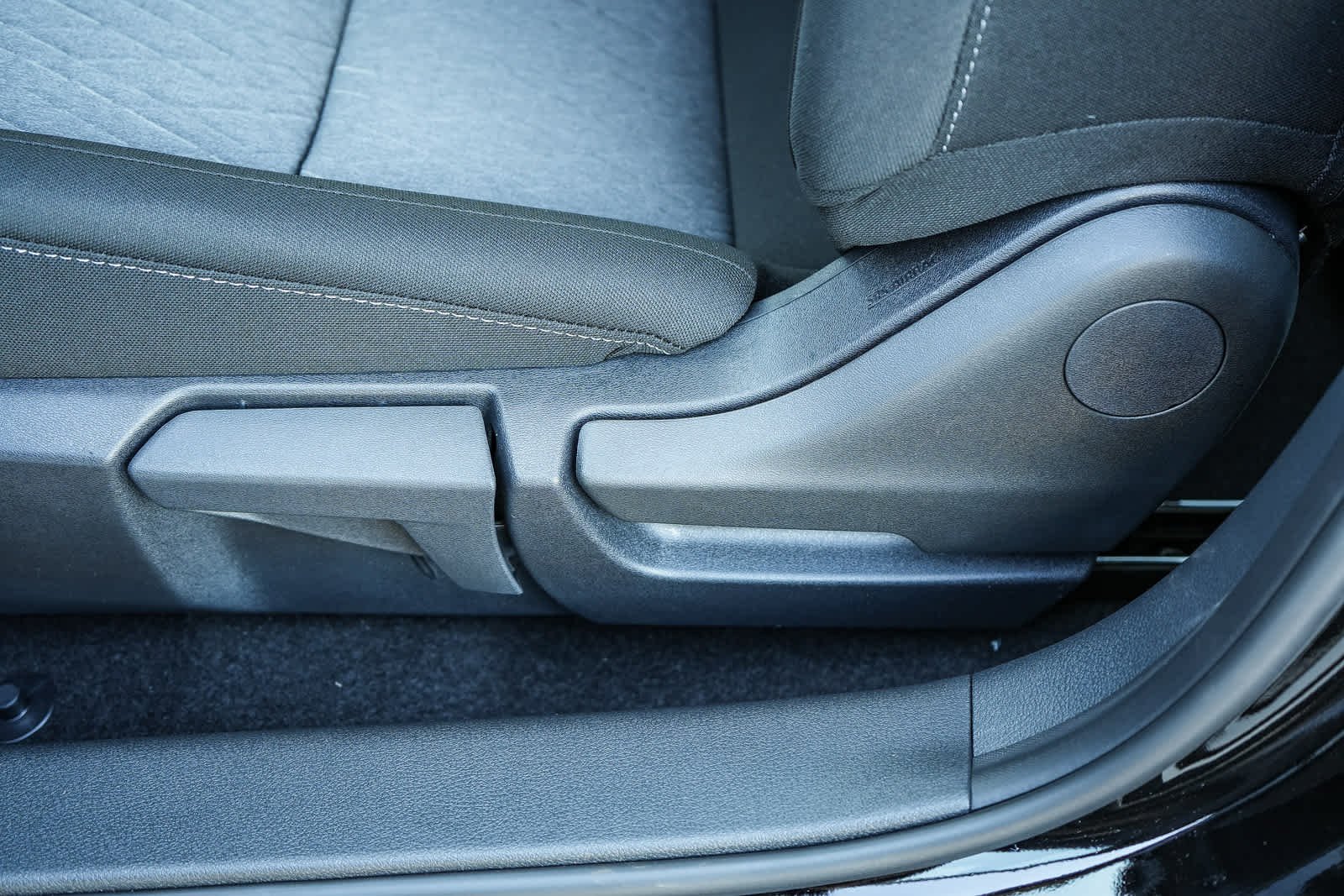 New 2026 Super Black Nissan SV image 22