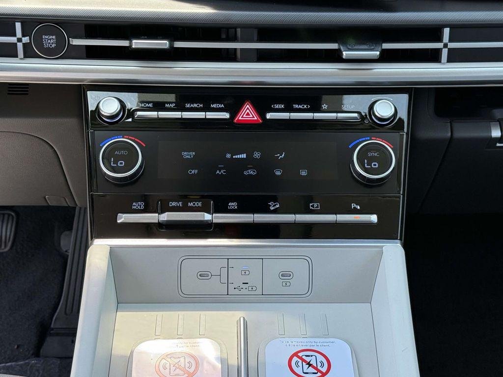 New 2026 White Hyundai SE image 20