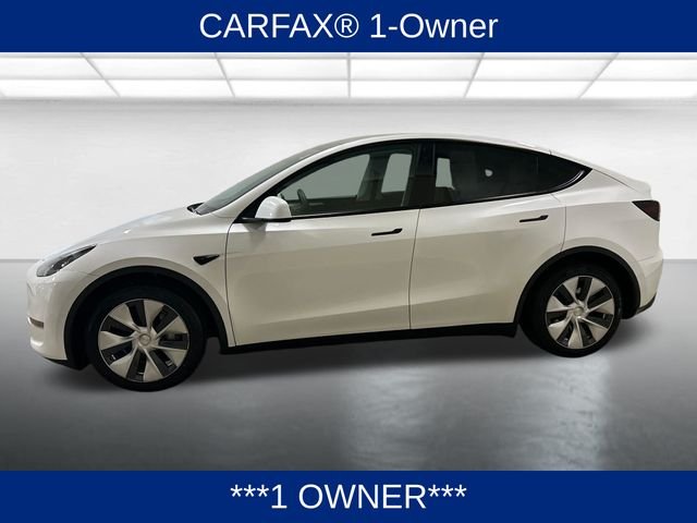 Used 2024 Tesla Model Y Long Range with VIN 7SAYGAEE2RF014489 for sale in Moline, IL